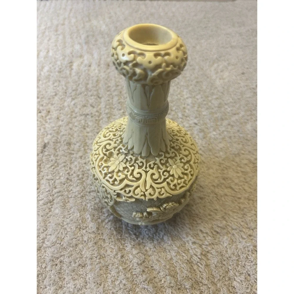 Vintage Cinnabar Hand Carved‎ 9